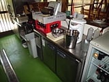 厨房の冷蔵庫・洗浄機・製氷機・電子レンジ・グラス・食器・調理器具は残置物